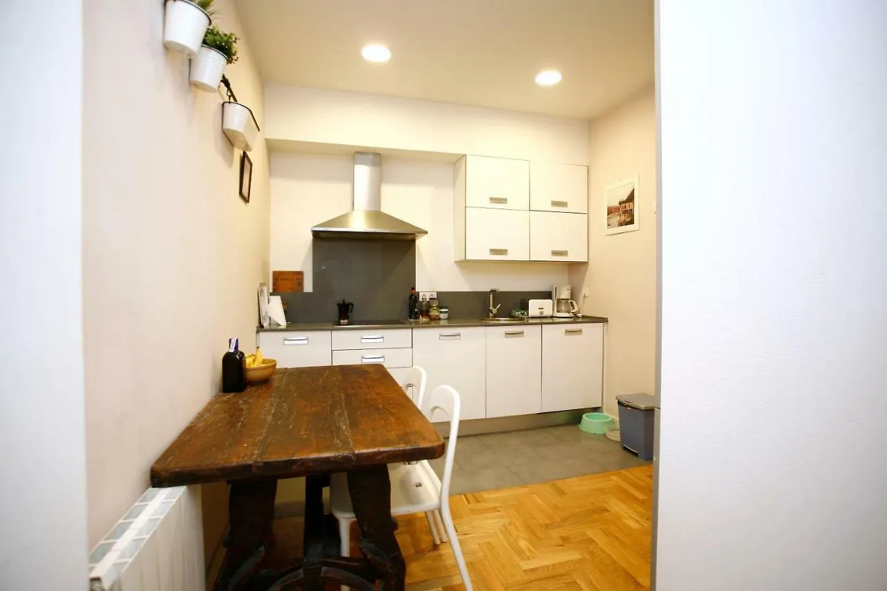 Piso Centrico Con Patio Apartamento Bilbau